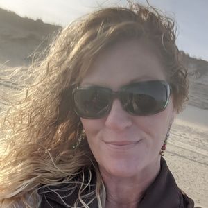 Meet your Posher, Deborah